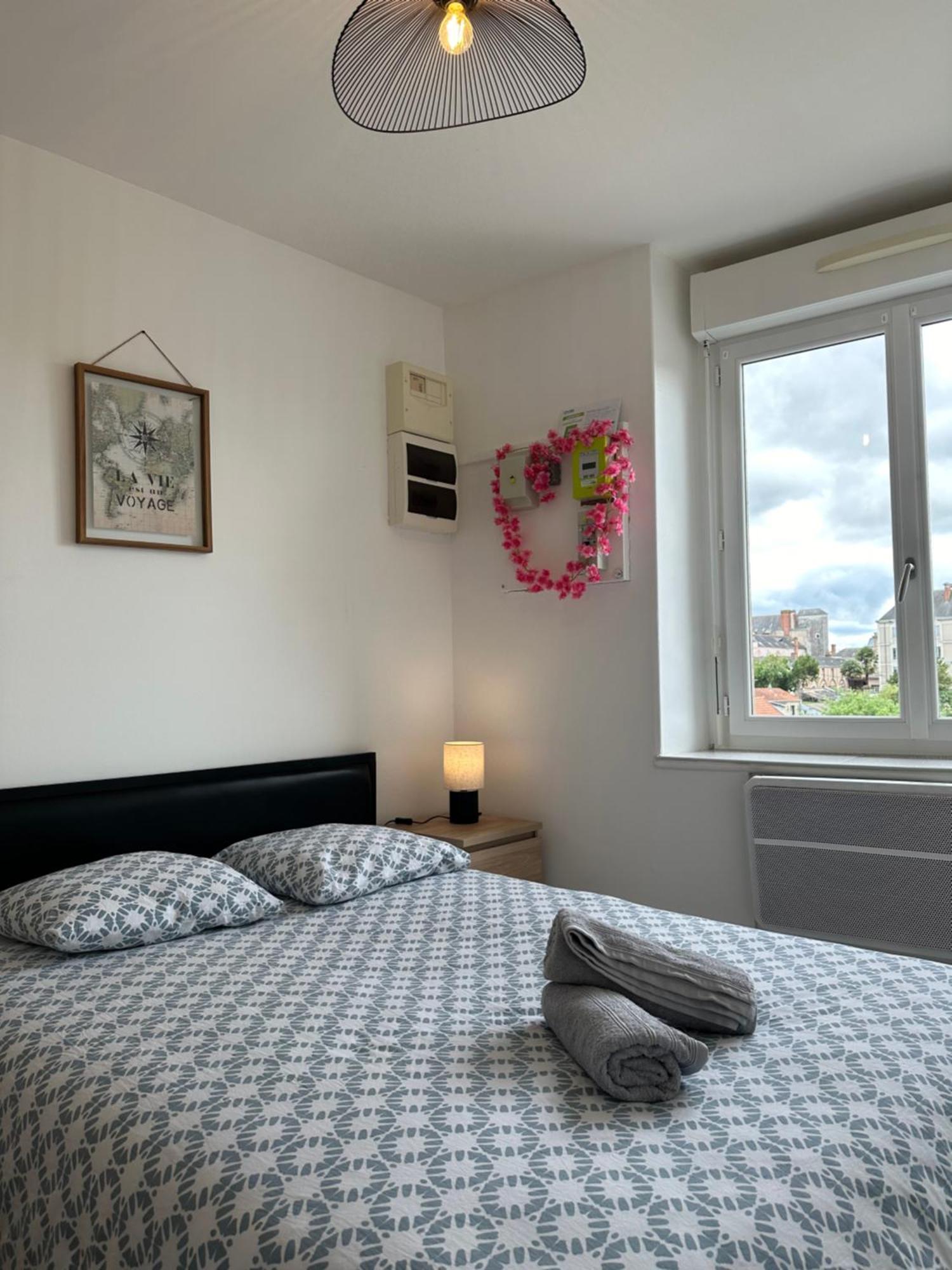 Appartement Cosy En Centre Ville Шоле Экстерьер фото